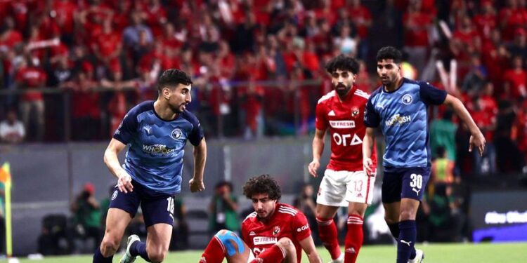 أخبار الدوري | فيديو صفقة الإنقاذ ومصالحة الأهلي وبيراميدز