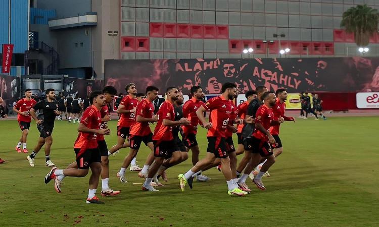 أخبار الدوري | الأهلي يستأنف تدريباته استعدادا للسوبر المحلي في الإمارات