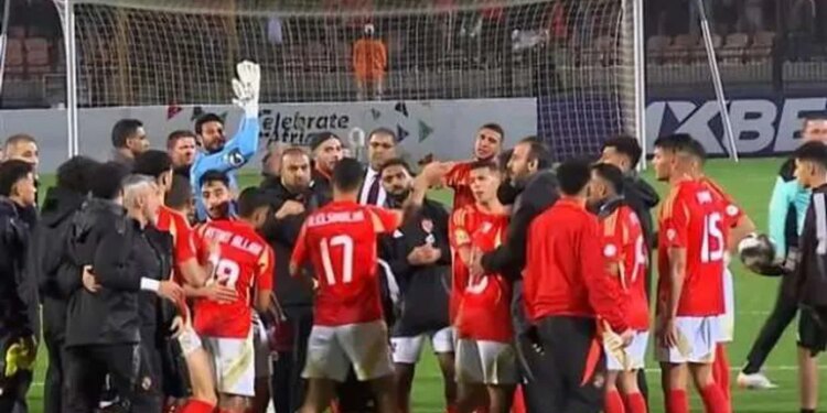 أخبار الدوري | إنقاذ الأهلي ومصير صفقة بغداد بونجاح والإطاحة بلاعب الزمالك