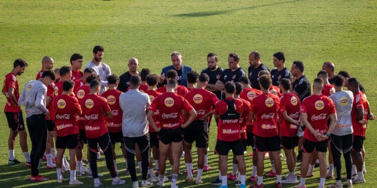 أخبار الدوري | تفاصيل اجتماع الخطيب مع الجهاز الفني ولاعبي الأهلي